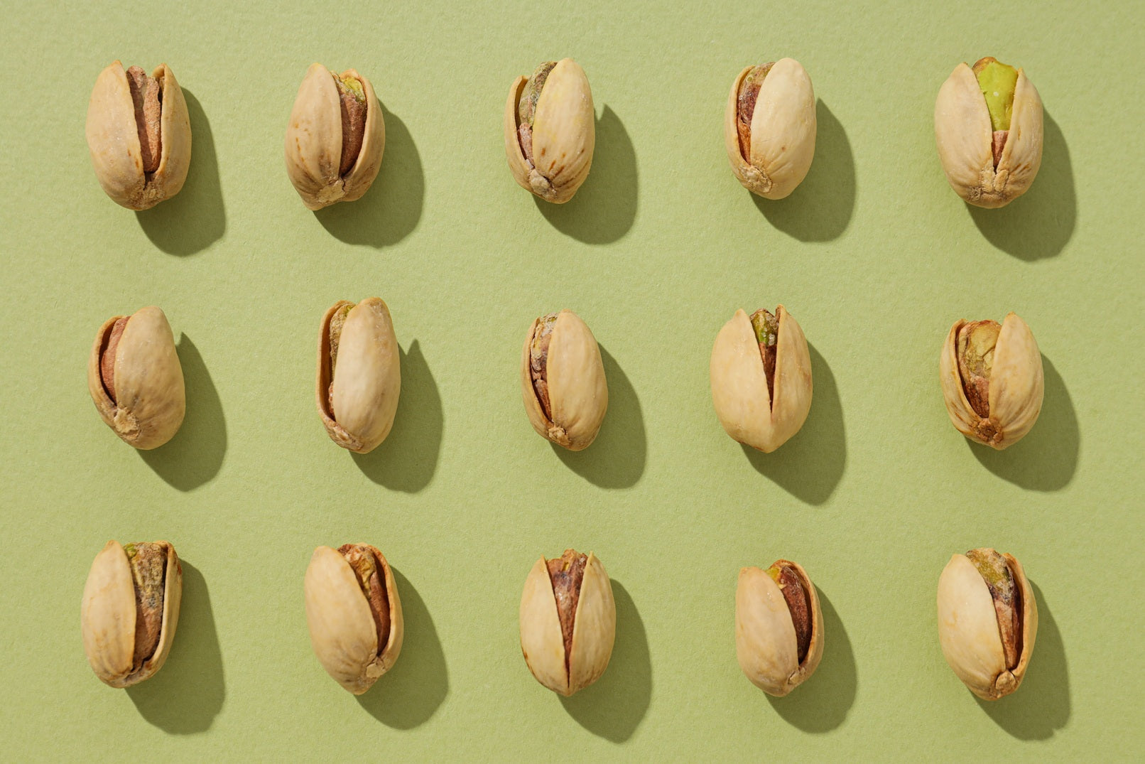 Pistachio Spread vs Hazelnut Spread: What are The Differences?